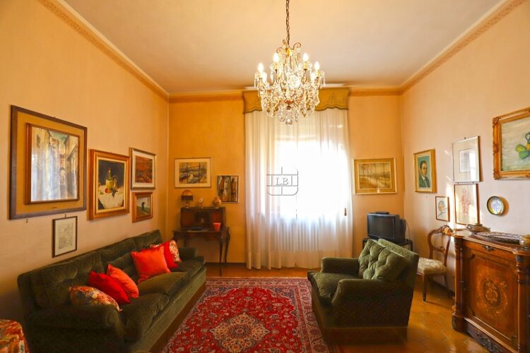 215 1748502958 gallery 750x500