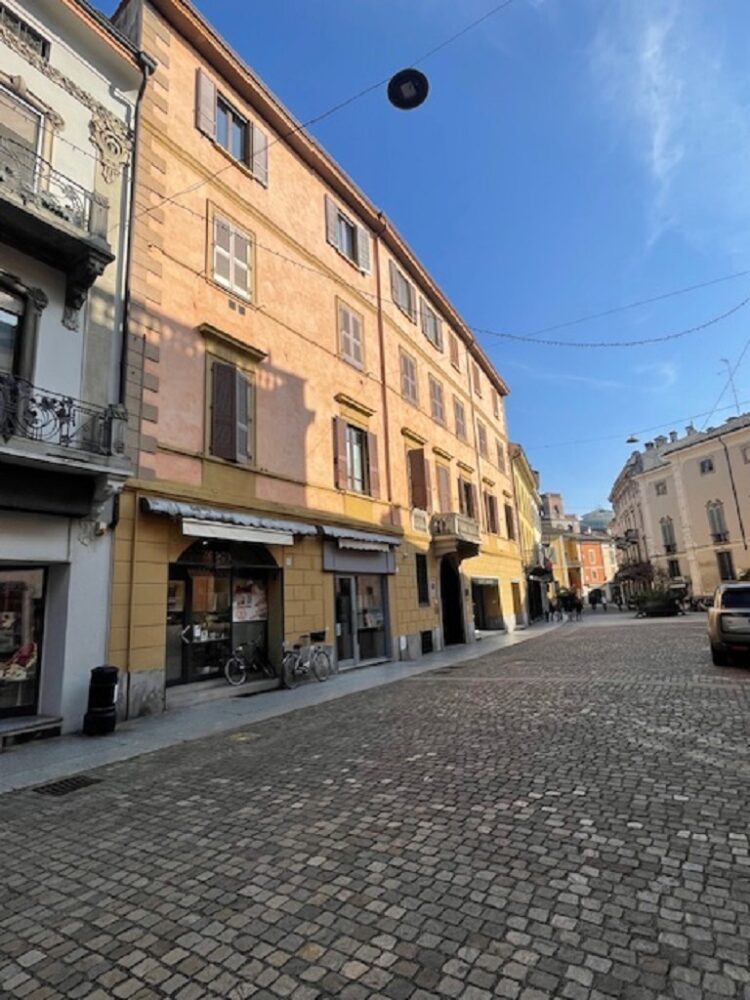 IMG_4673 1762357448 gallery 750x1000