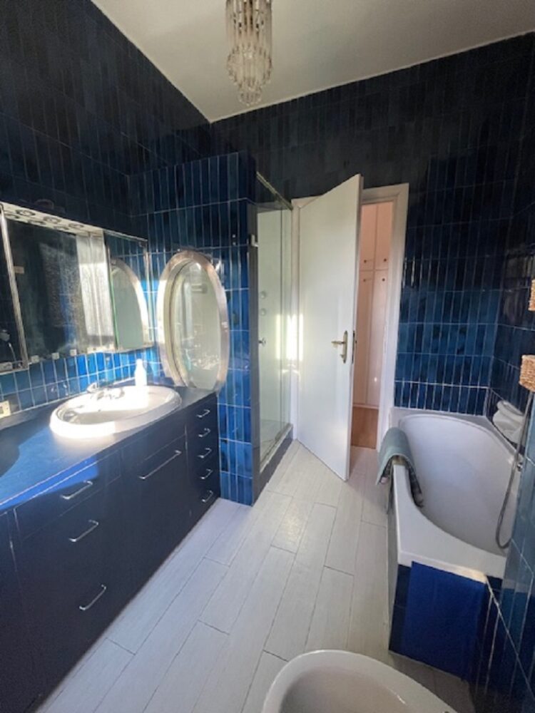 IMG_4732 1762504895 gallery 750x1000