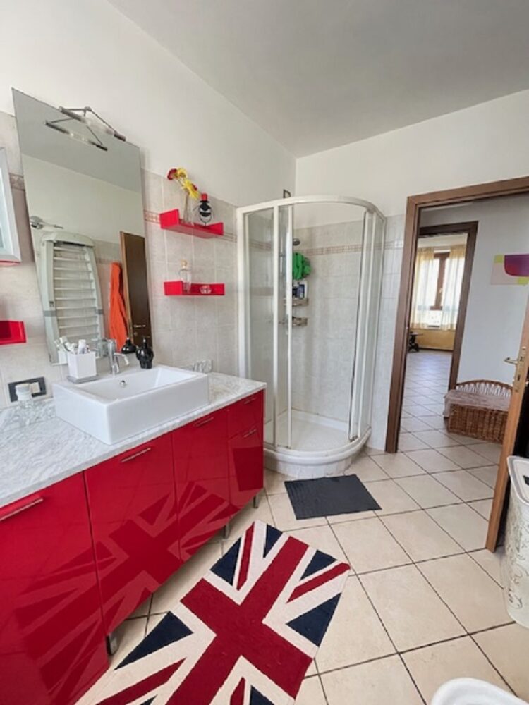 IMG_4975 1764169999 gallery 750x1000