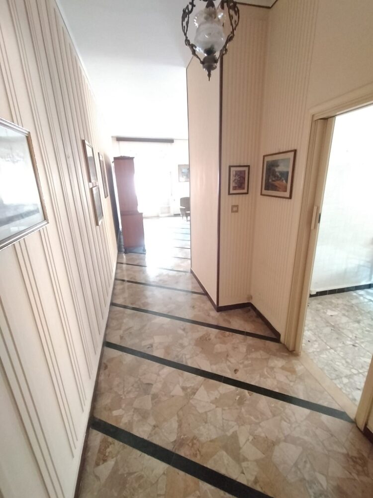 0f3d19b0 f685 40b5 abd2 76d00d15f811 1764922957 gallery 750x1000