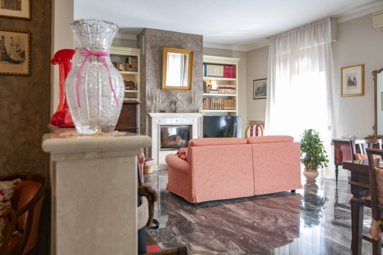 _SPO7715 1765275126 gallery 750x500