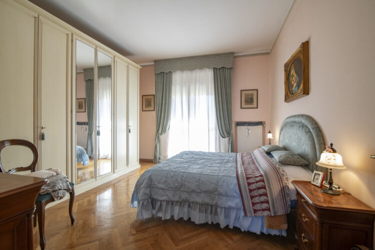 _SPO7840 1765275453 gallery 750x500