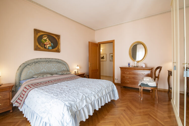 _SPO7860 1765275490 gallery 750x500