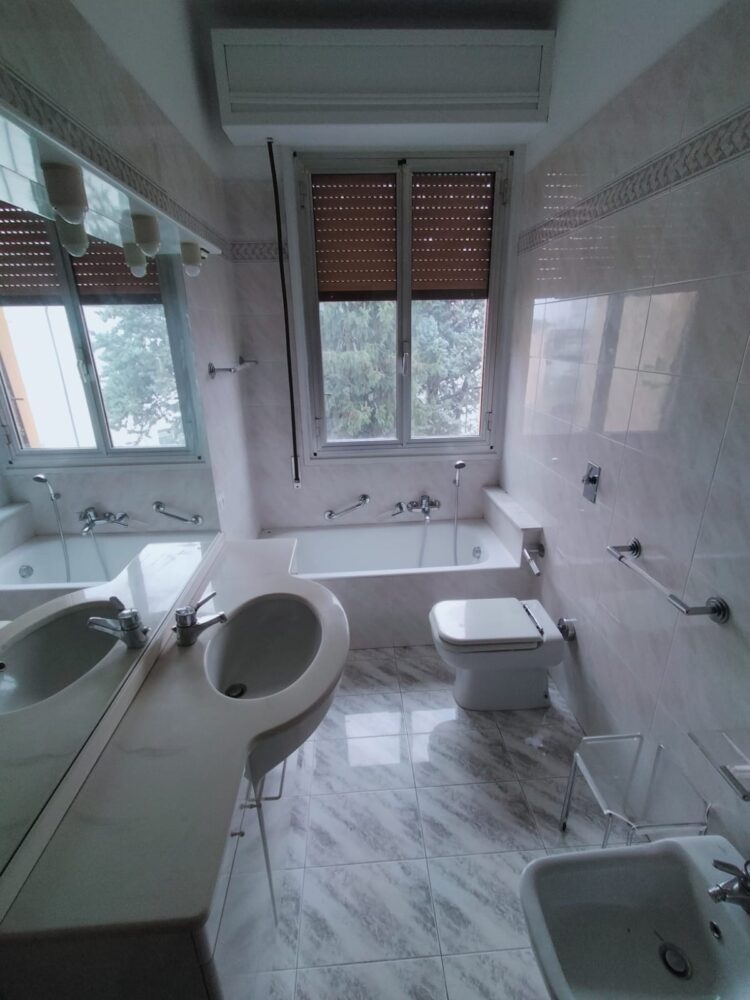 aab0edad fcbd 4754 b70b 05b4b655f891 1768491513 gallery 750x1000