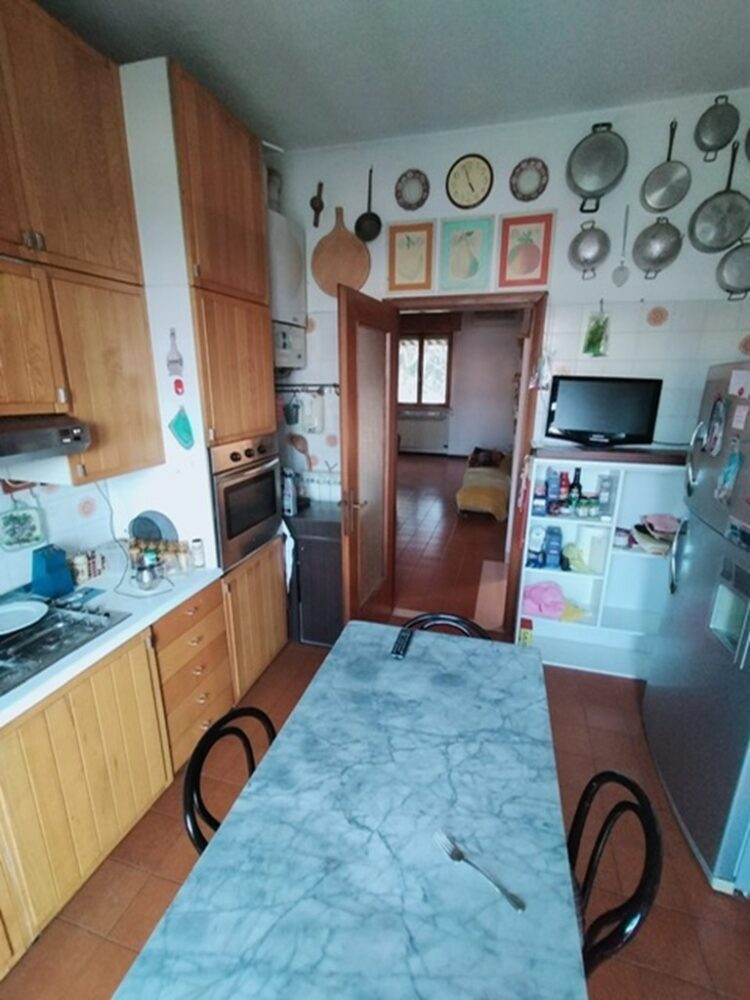 5403fde7 06de 494f a054 97673b4d6bc9 1776352692 gallery 750x1000