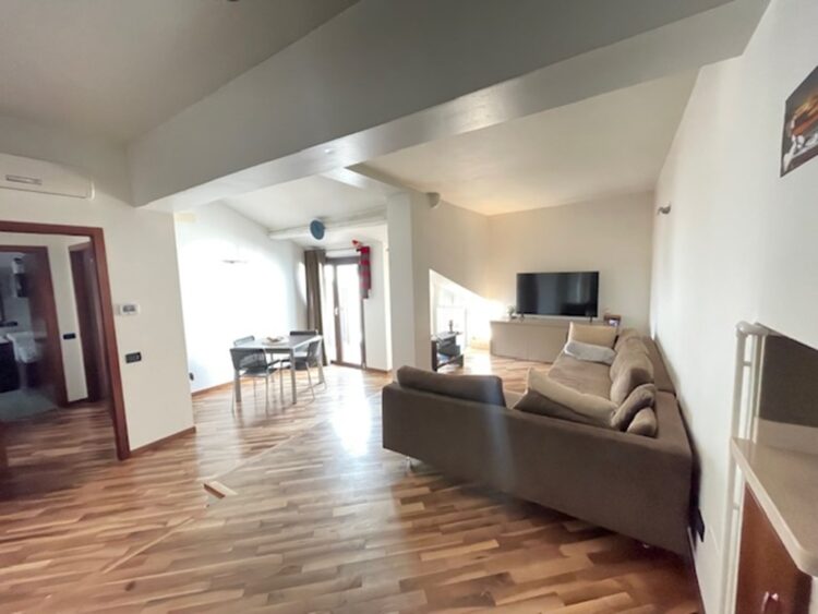 IMG_7377 1775121963 gallery 750x563