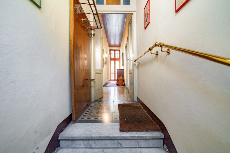 _ARI8100 1775813750 gallery 750x500