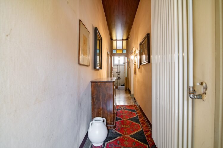 _ARI8242 1775813802 gallery 750x500