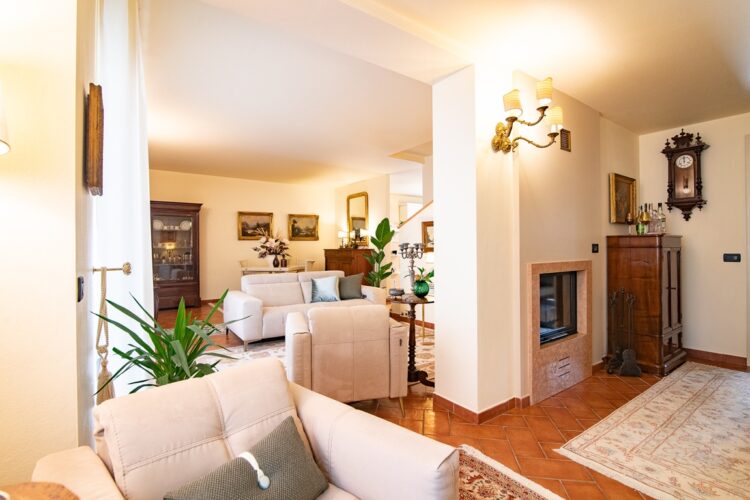 _ARI8578 1775726601 gallery 750x500