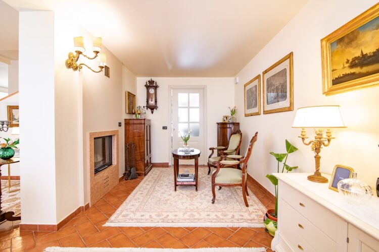 _ARI8596 1775726649 gallery 750x500