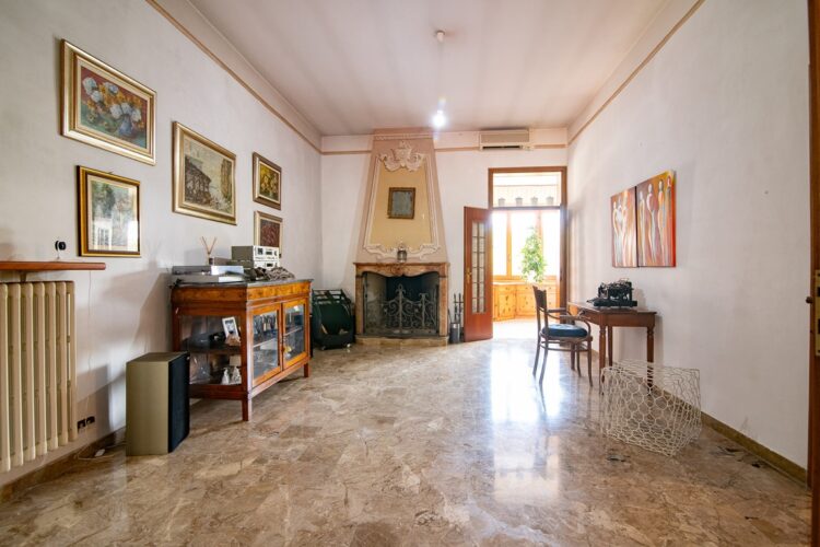 _ARI9060 1777017301 gallery 750x500