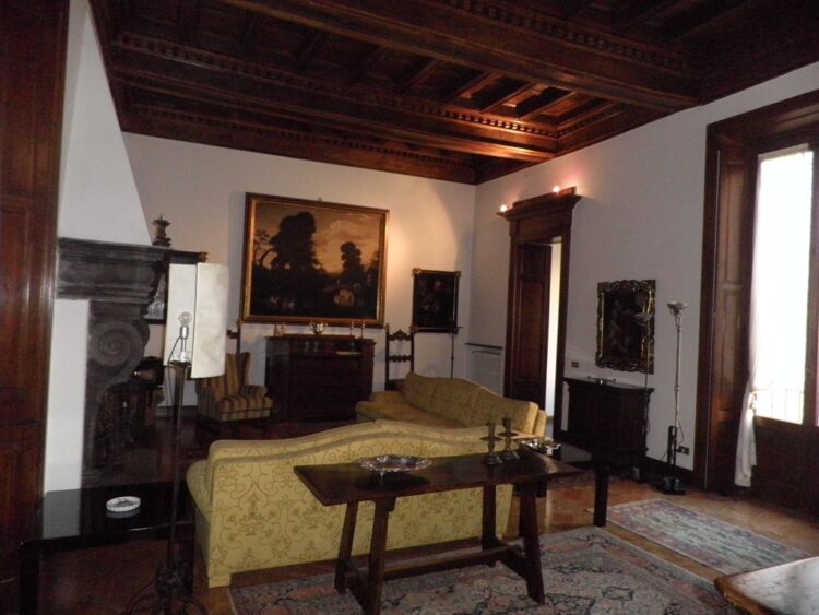 038 1792481657 gallery 750x563