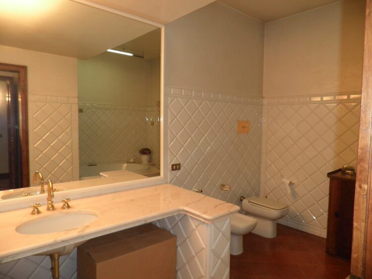 052 1792481688 gallery 750x563
