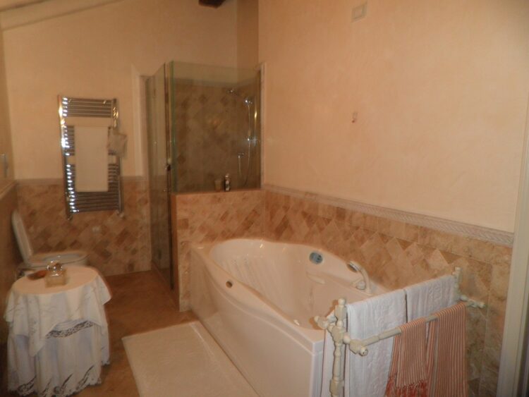 061 1792481701 gallery 750x563