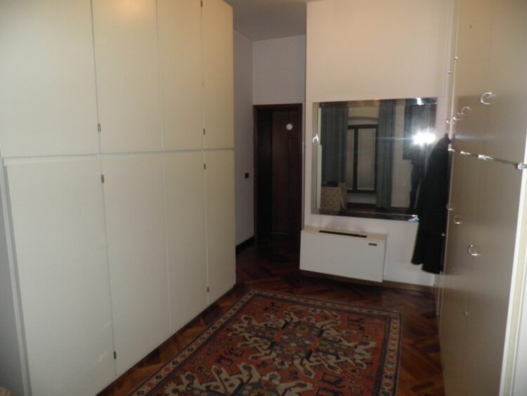 075 1792481721 gallery 750x563