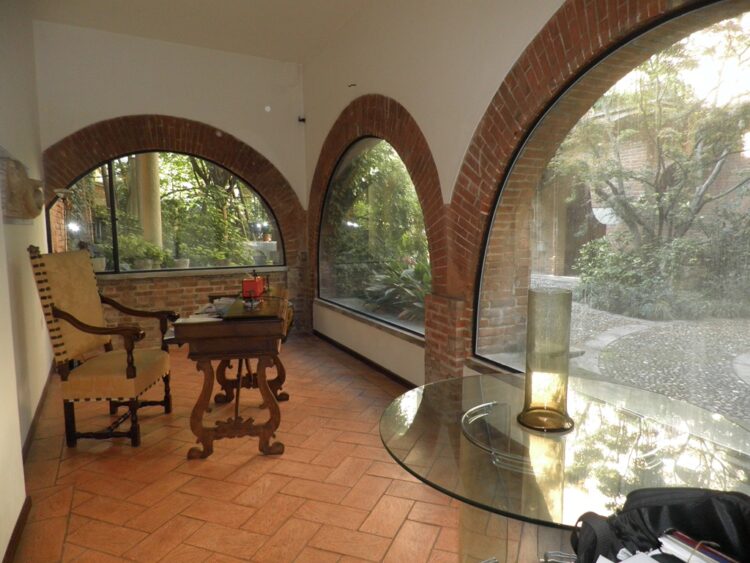 076 1792481733 gallery 750x563
