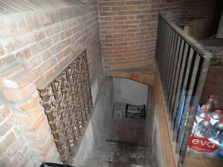 086 1792481751 gallery 750x563